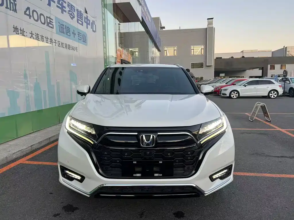 HONDA UR V