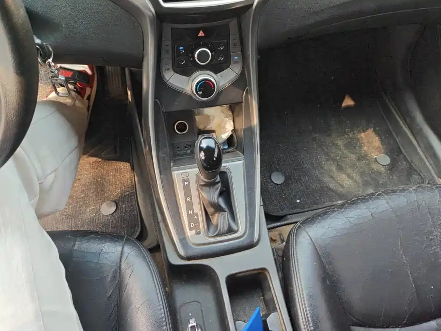 Hyundai Elantra Langdong — миниатюра 16