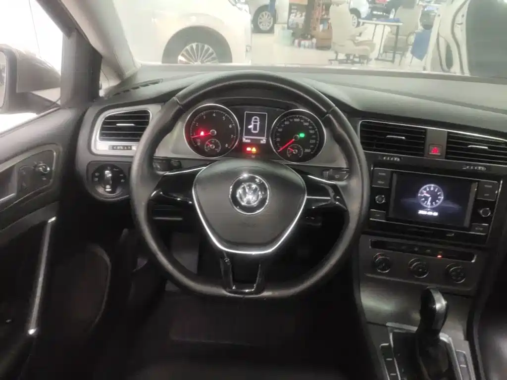 Volkswagen Golf — миниатюра 11