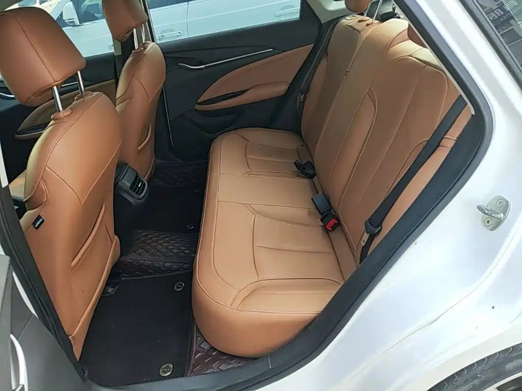 Buick Excelle — миниатюра 17