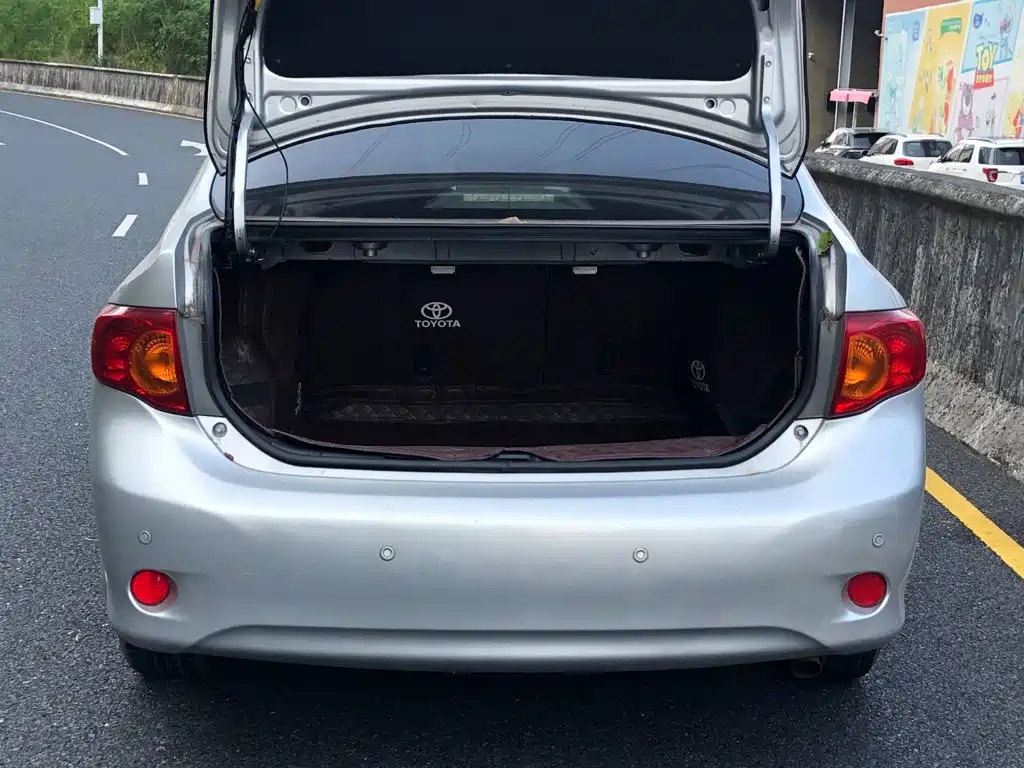 Toyota Corolla — миниатюра 14