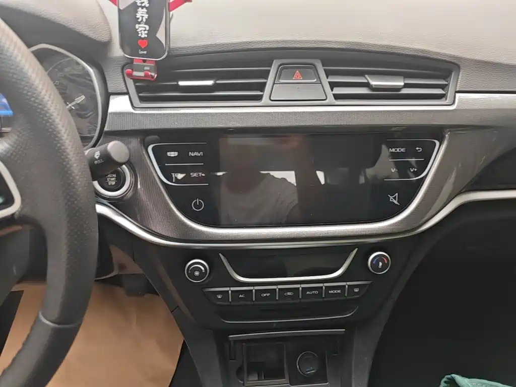 Geely Emgrand — миниатюра 13