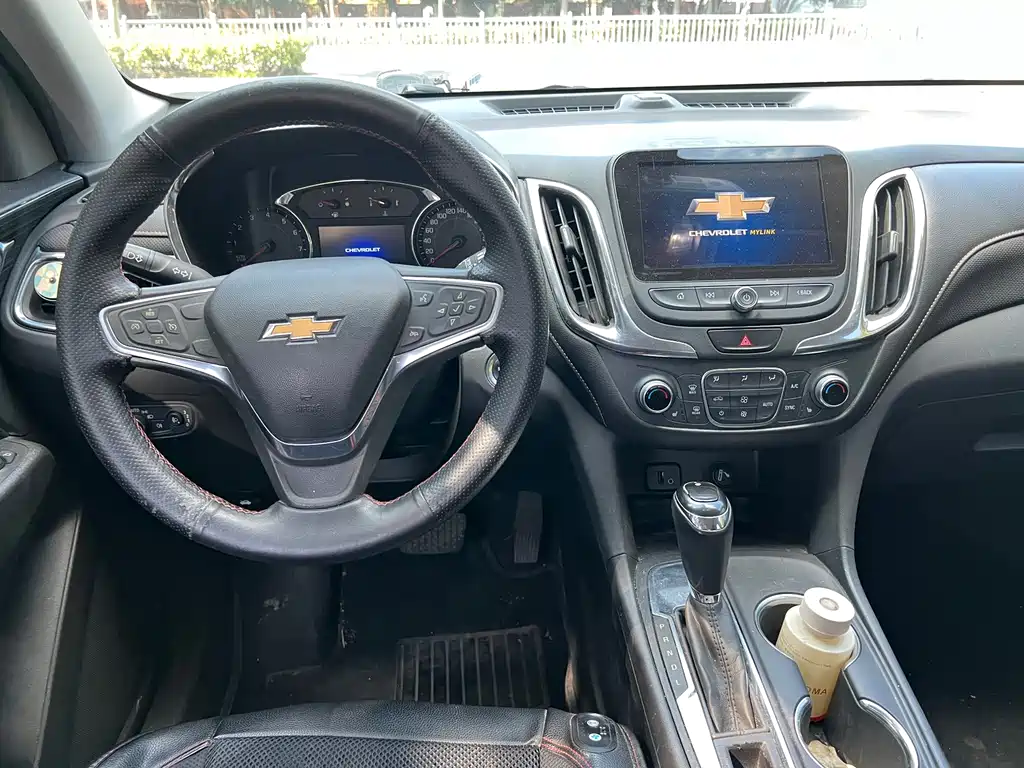 Chevrolet Equinox — миниатюра 10
