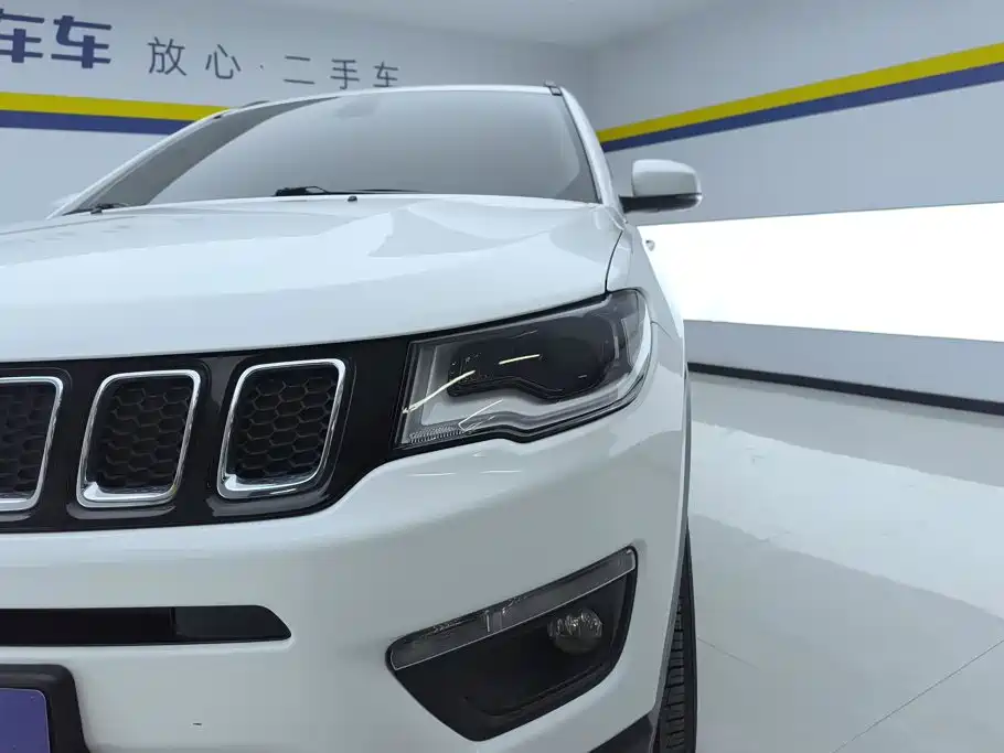 Jeep Compass — миниатюра 5