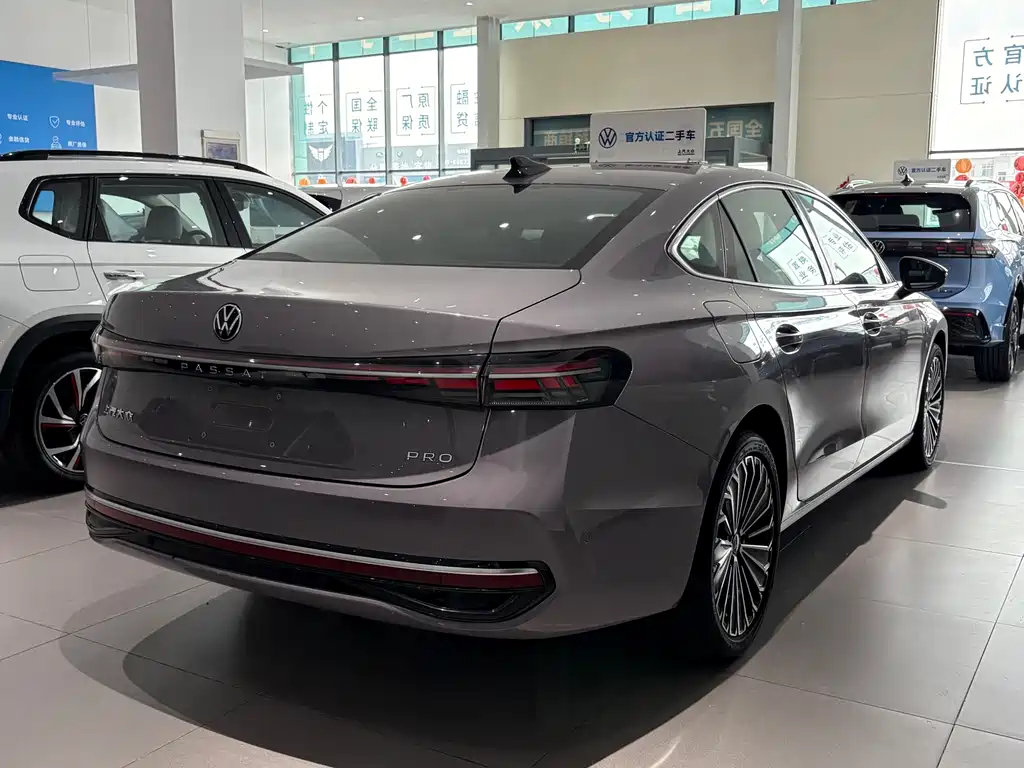 Volkswagen Passat 2025 Pro 380TSI