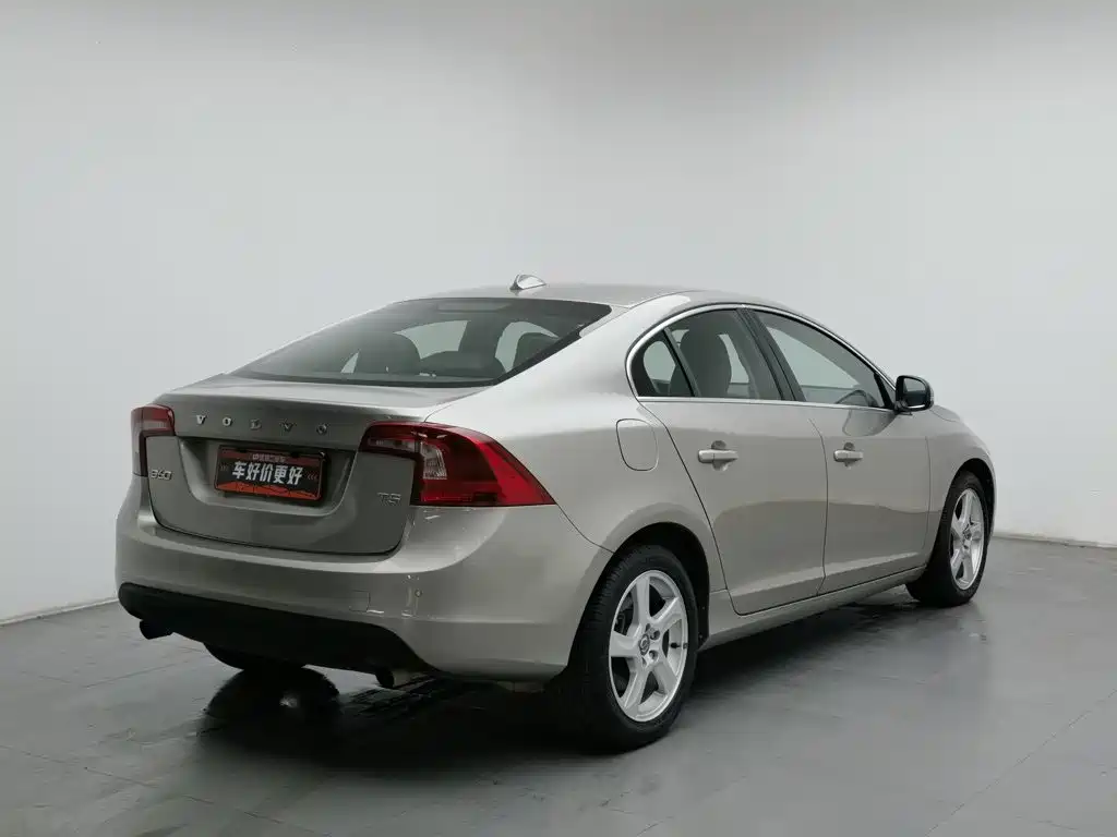 Volvo S60 (Import) — миниатюра 2