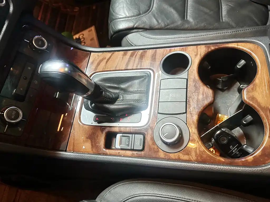 Volkswagen Touareg — миниатюра 13