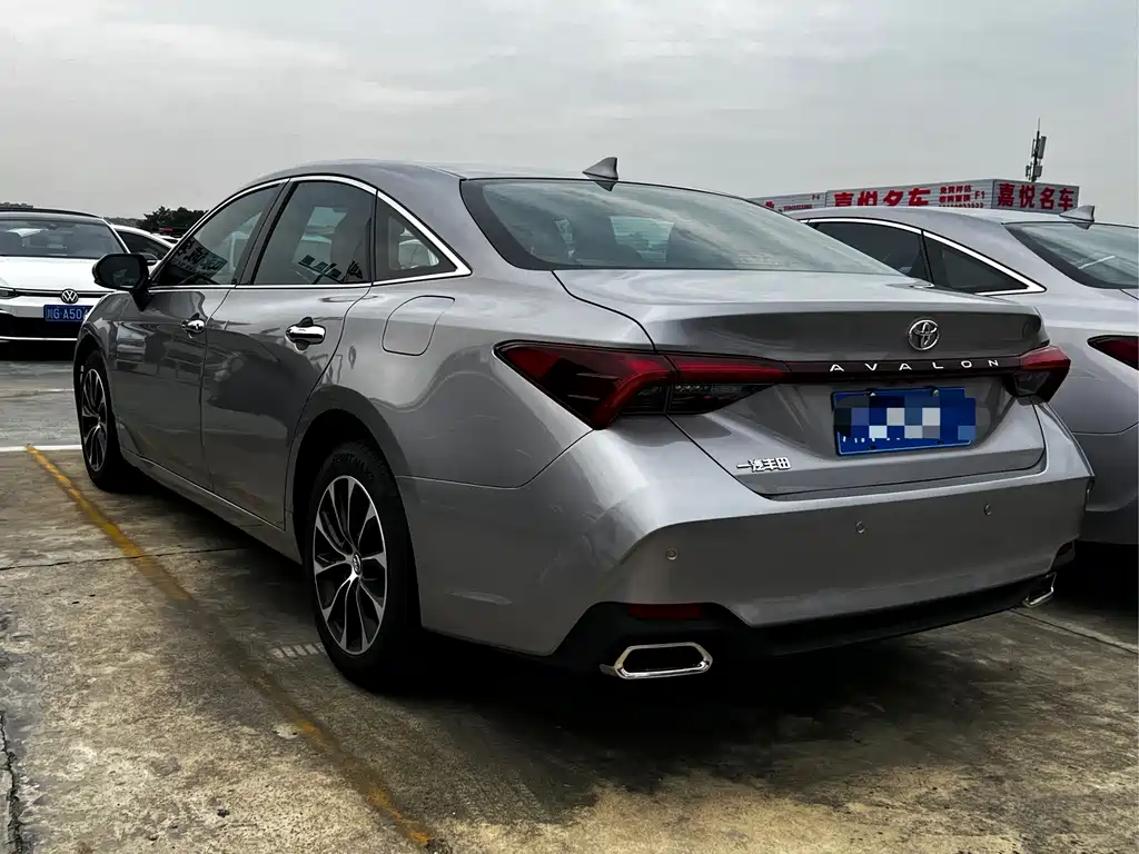 Toyota Avalon — миниатюра 11