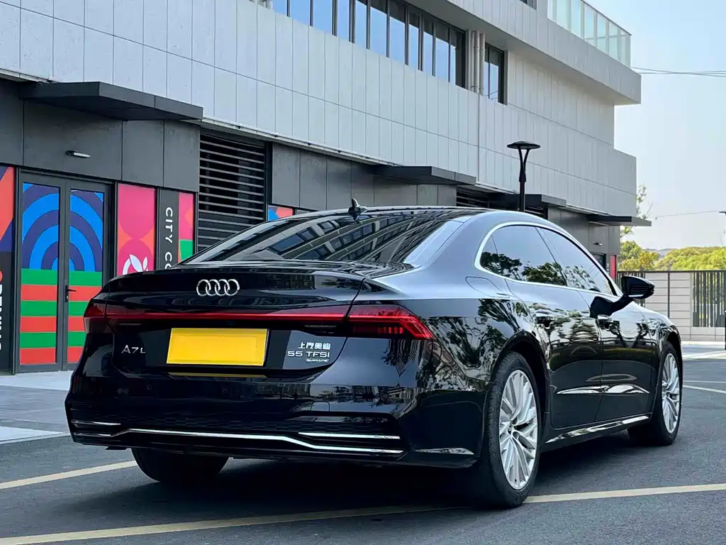 Audi A7L — миниатюра 5