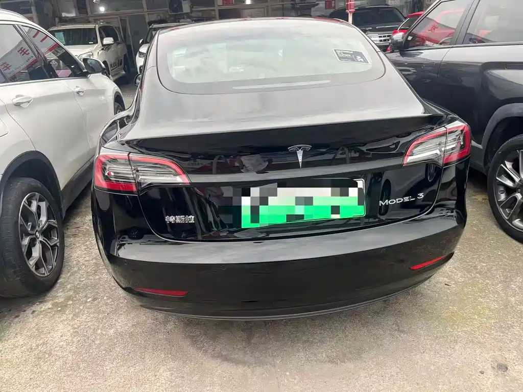 Tesla Model 3 — миниатюра 8