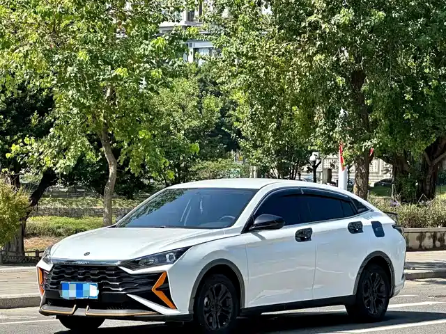 Dongfeng Yixuan