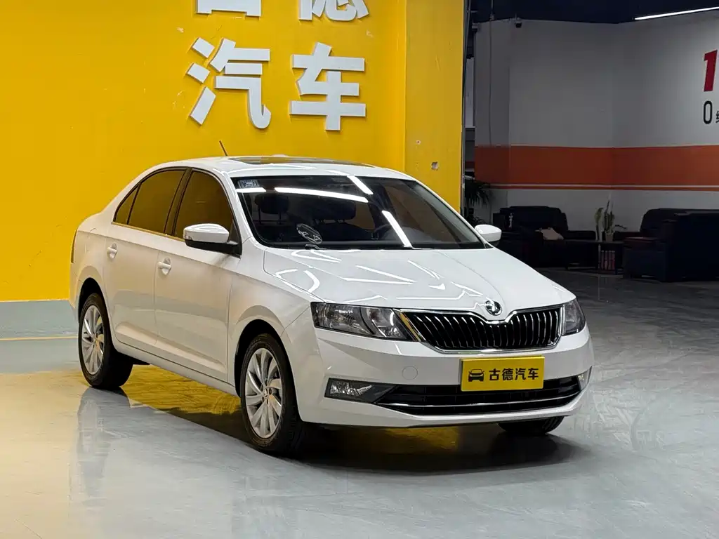Skoda Rapid — миниатюра 3
