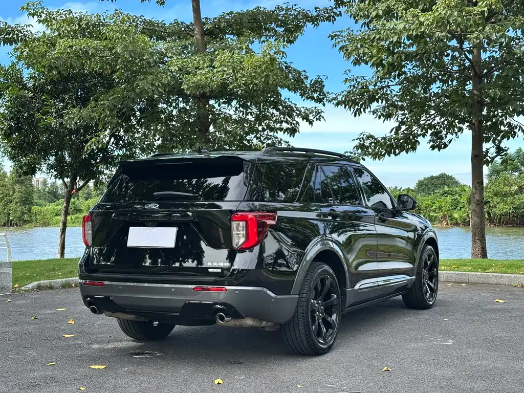Ford Explorer — миниатюра 8