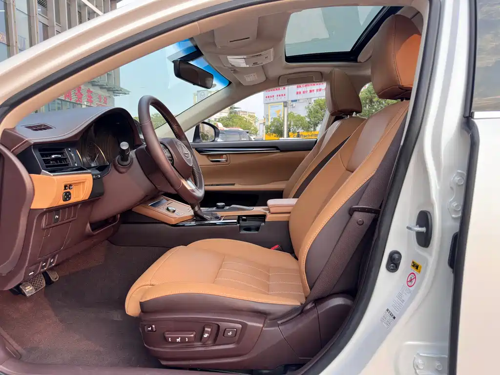 Lexus ES — миниатюра 7