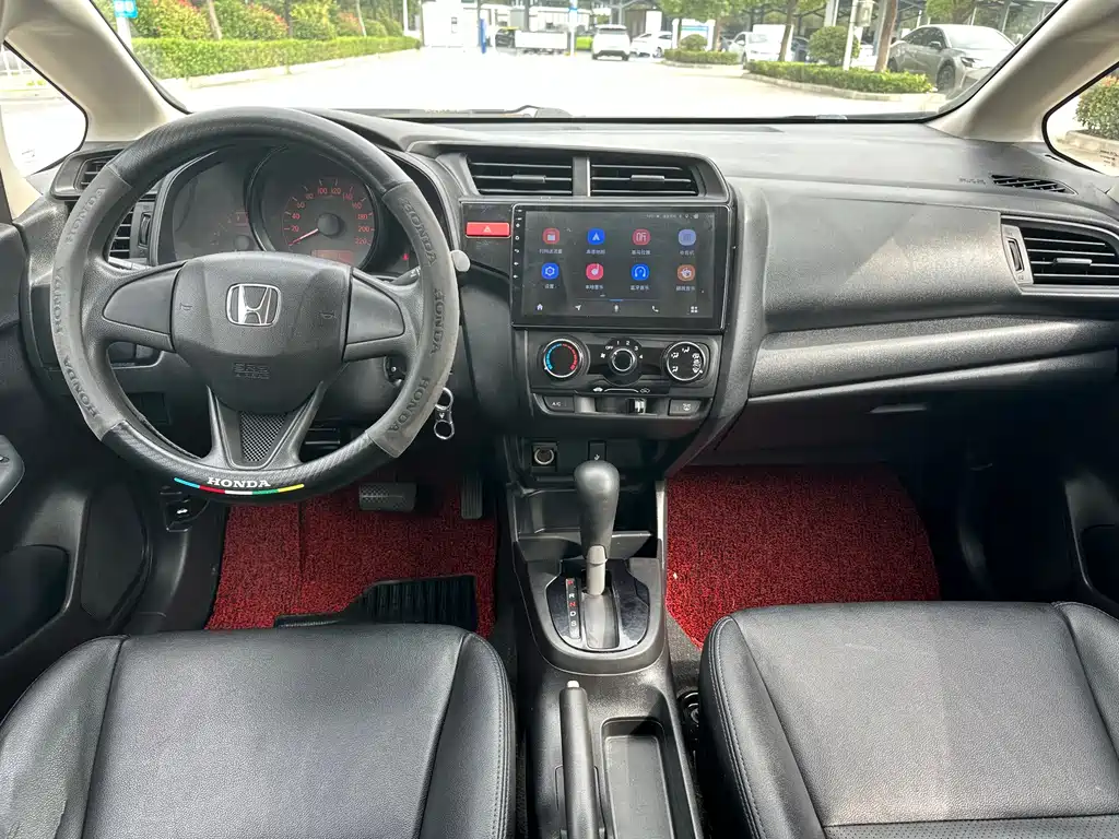 Honda Fit — миниатюра 6