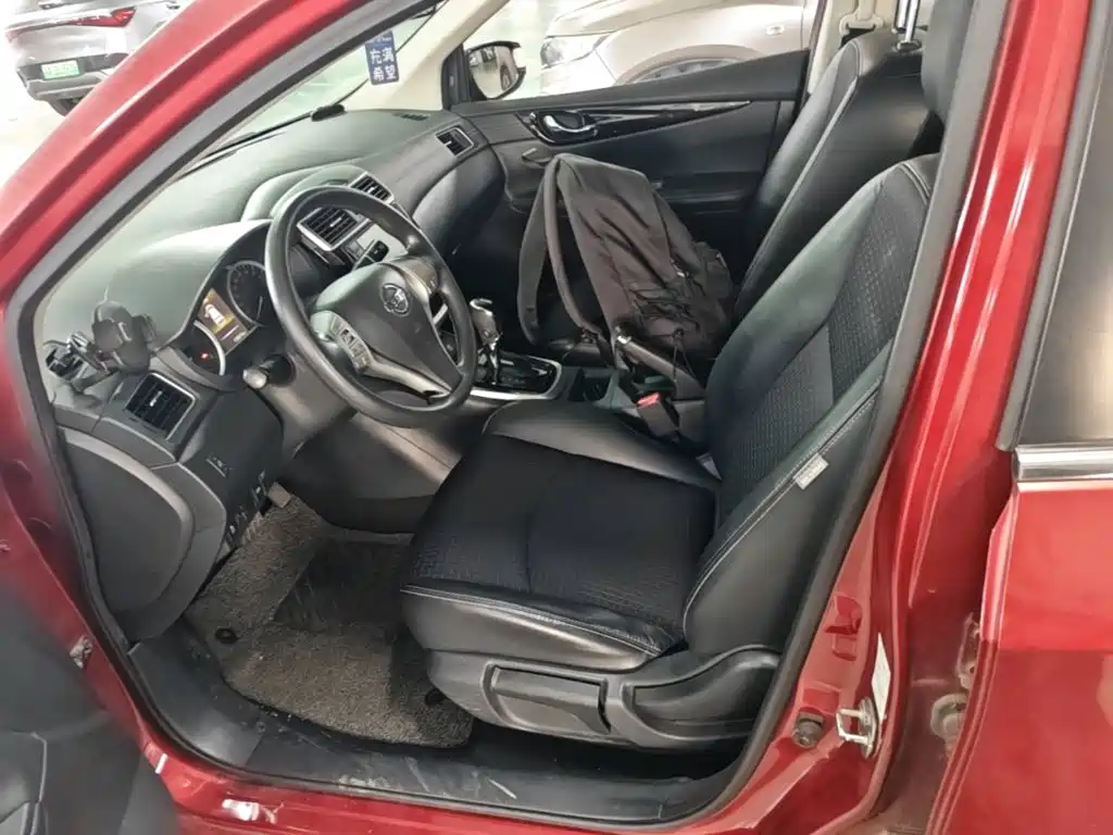 Nissan Tiida — миниатюра 15