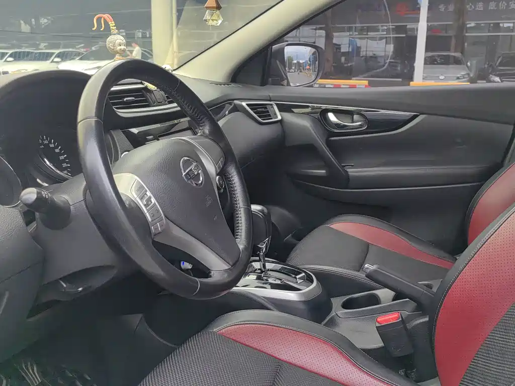 Nissan Qashqai — миниатюра 11