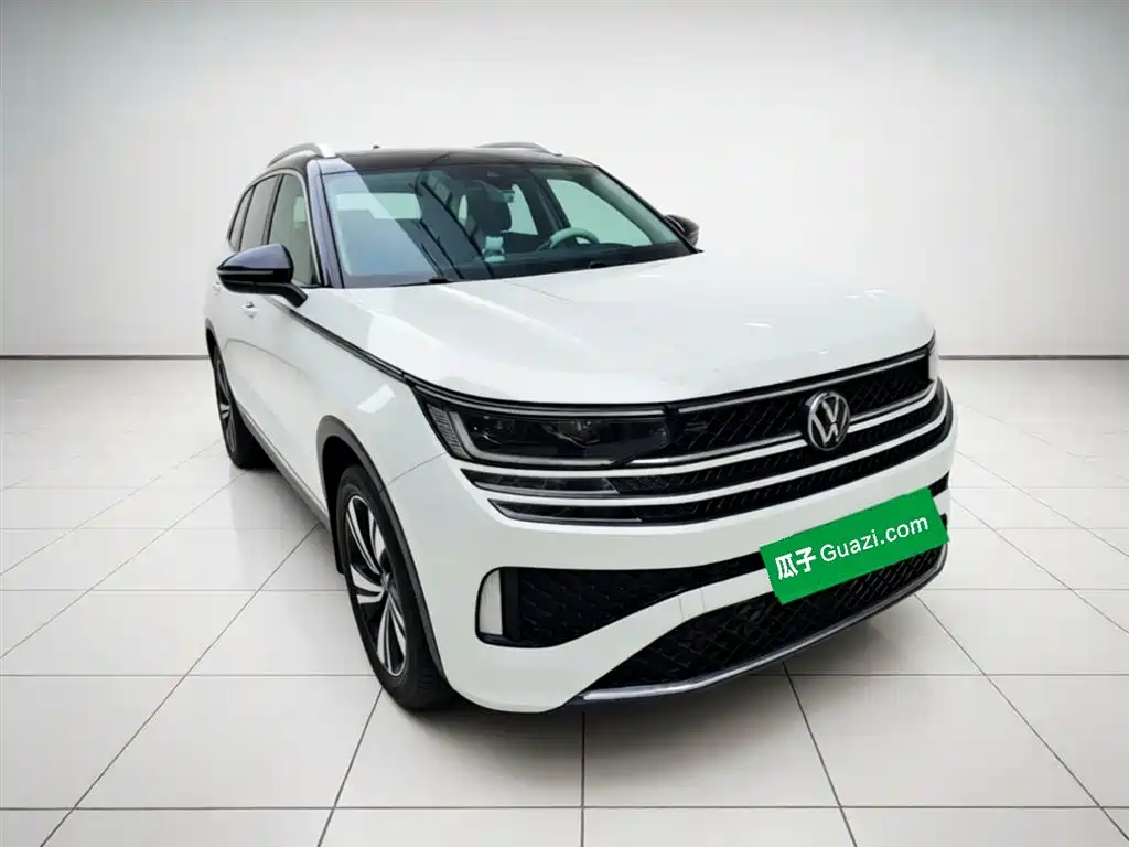 Volkswagen Tavendor 2023 380TSI R-Line