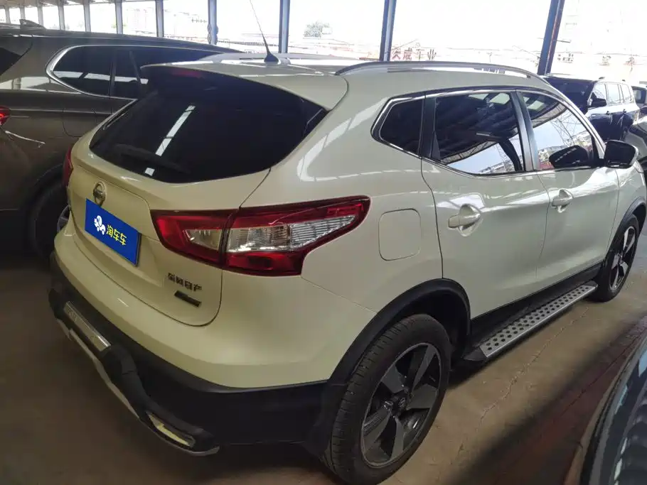 Nissan Qashqai 2017 2.0L CVT Smart V