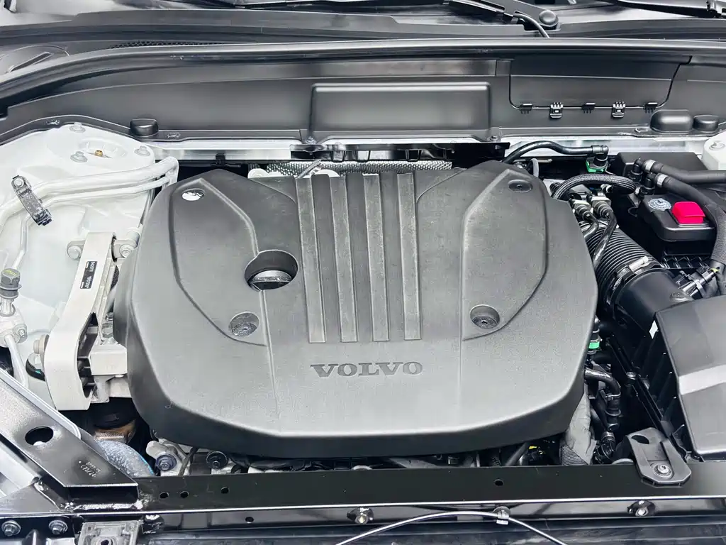 Volvo XC60 2024 — фото 18