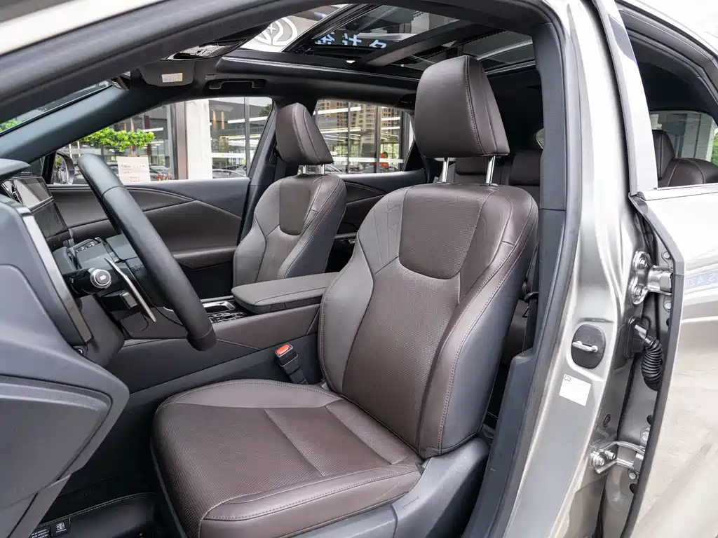 Lexus RX New Energy — миниатюра 11