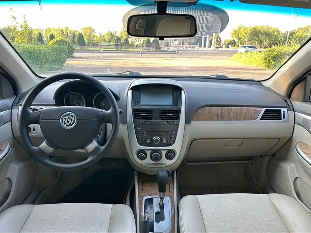 Buick Excelle — миниатюра 9
