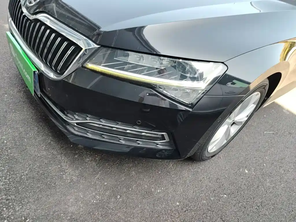 Skoda Superb — миниатюра 24