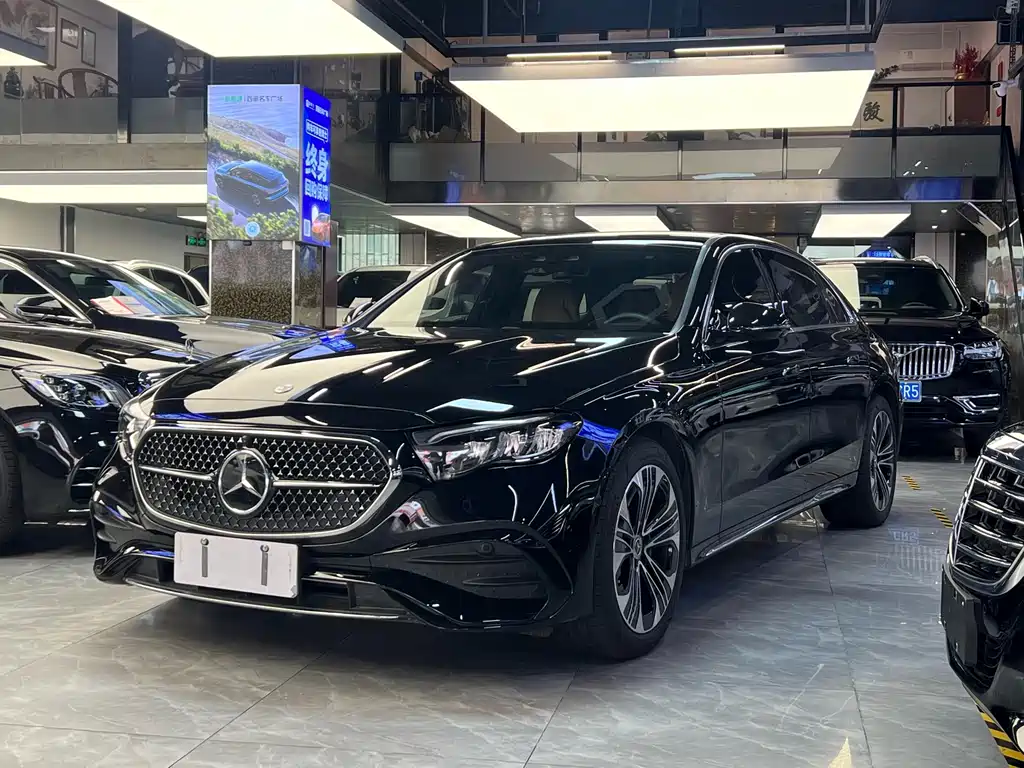 Mercedes-Benz E-Class 2024