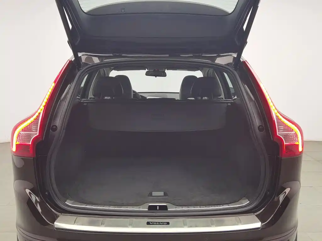 Volvo XC60 — миниатюра 16