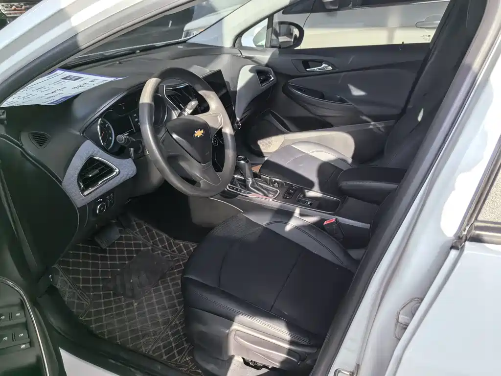 Chevrolet Cruze — миниатюра 7