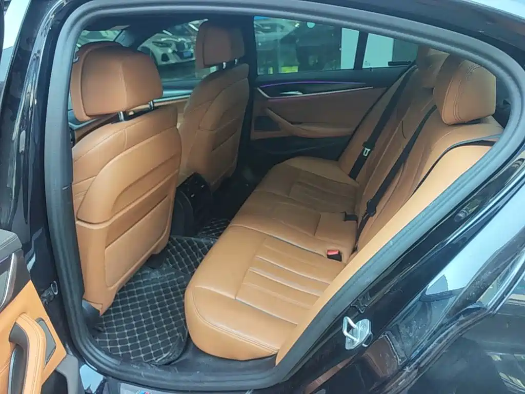 BMW 5 Series (Import) — миниатюра 13
