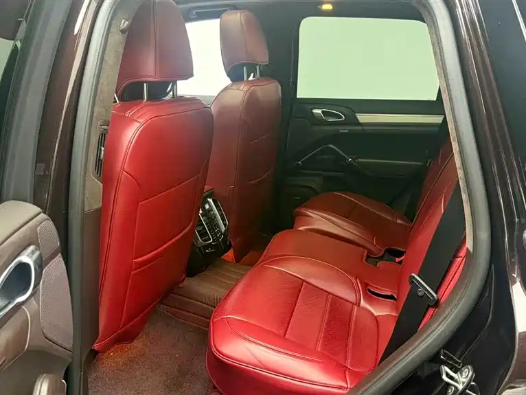 Porsche Cayenne — миниатюра 14