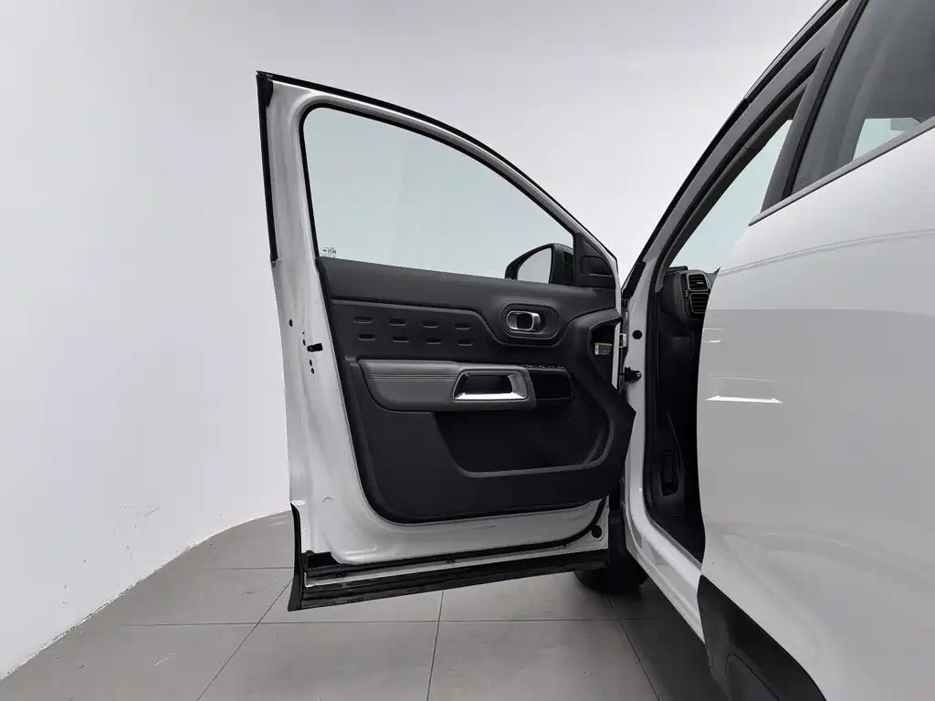 Citroen C5 AIRCROSS — миниатюра 8