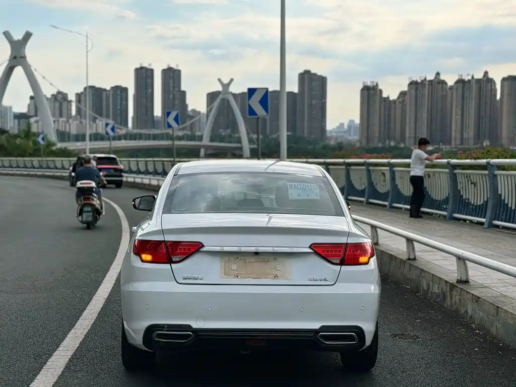 Geely Emgrand GL — миниатюра 6