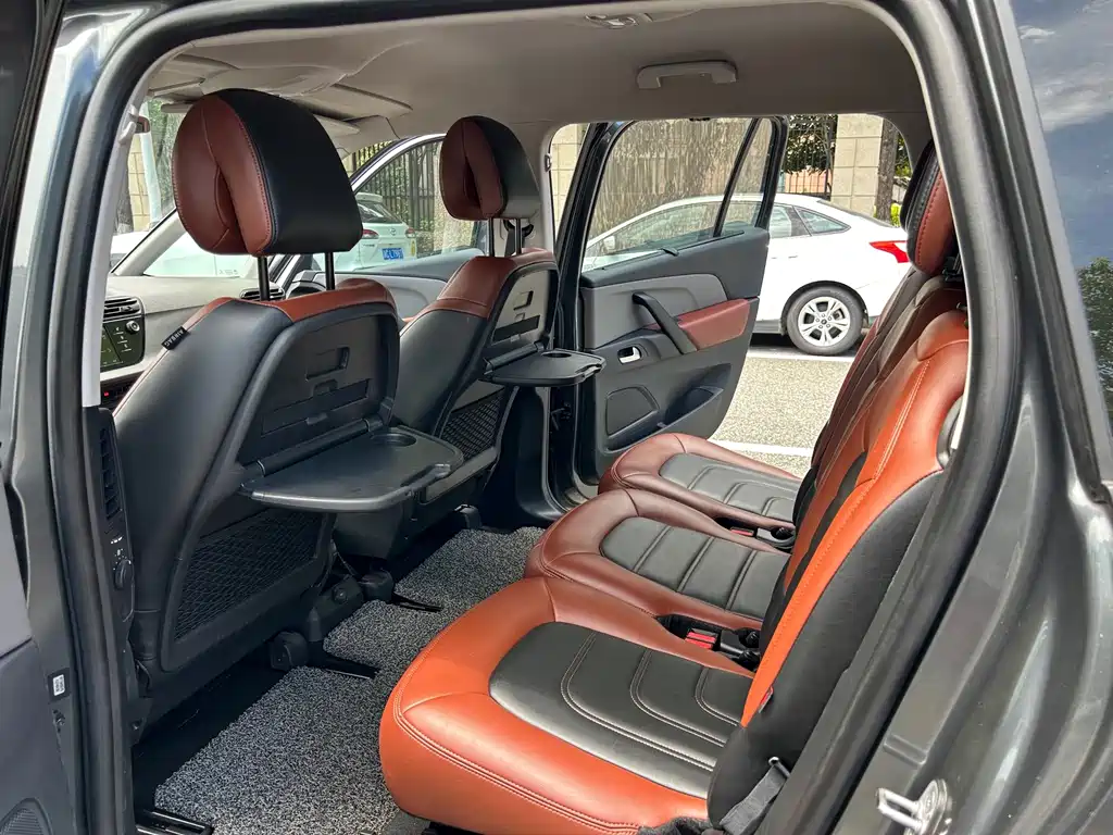 Citroen C4 Picasso — миниатюра 8