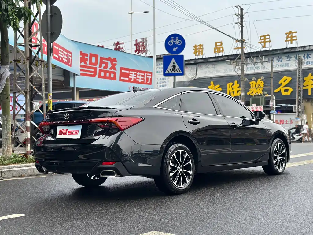 Toyota Avalon — миниатюра 3