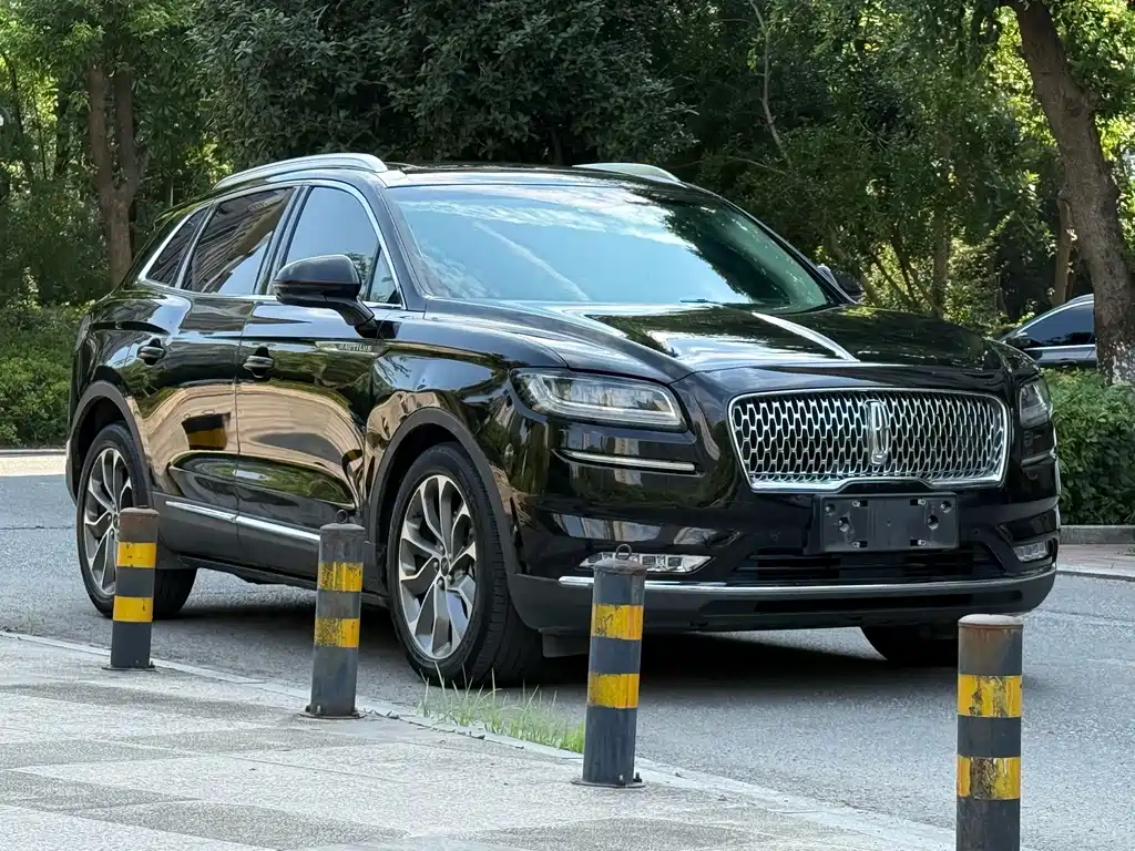 Lincoln Nautilus 2021 2.0T