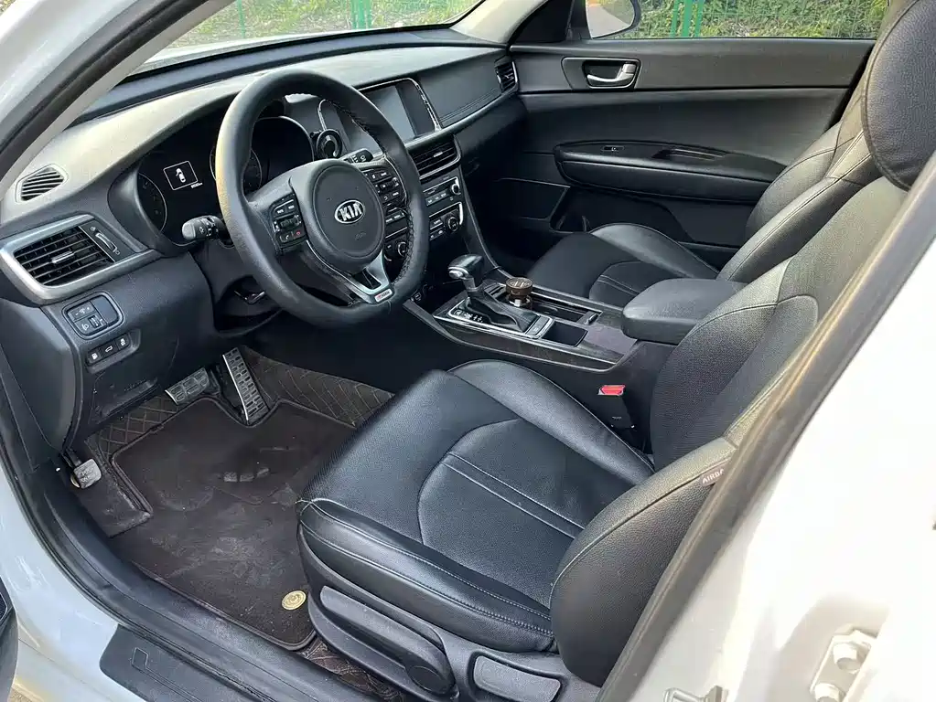 Kia K5 — миниатюра 10