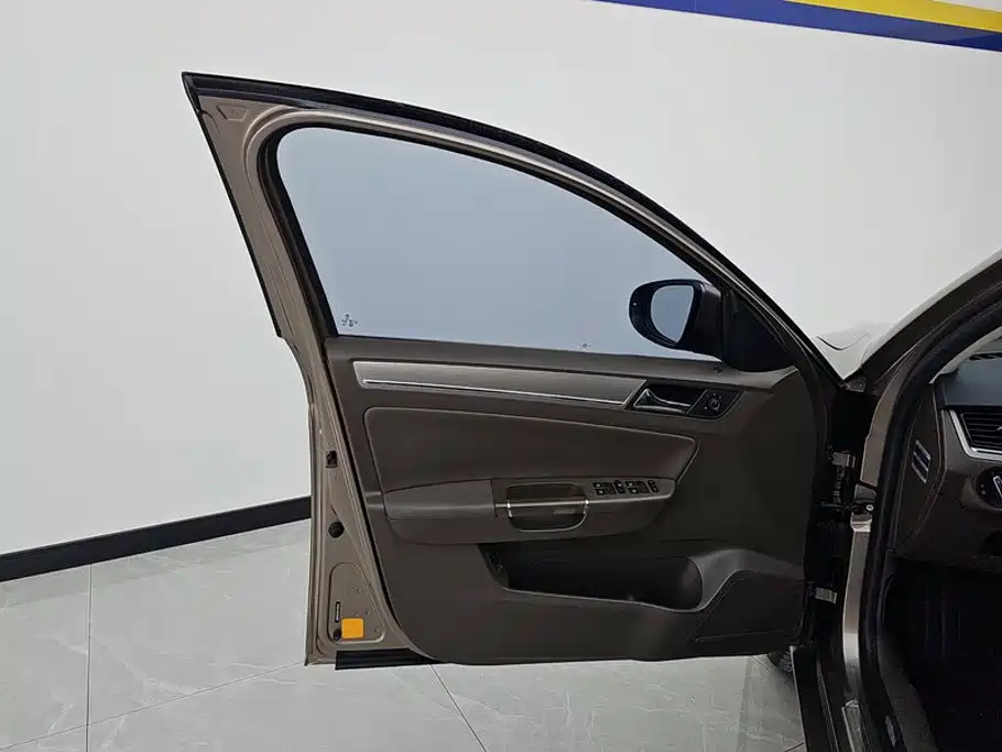 Volkswagen Bora — миниатюра 7