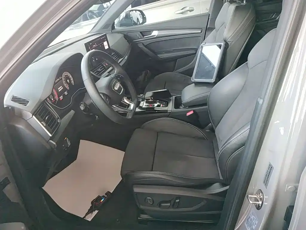Audi Q5L Sportback — миниатюра 15