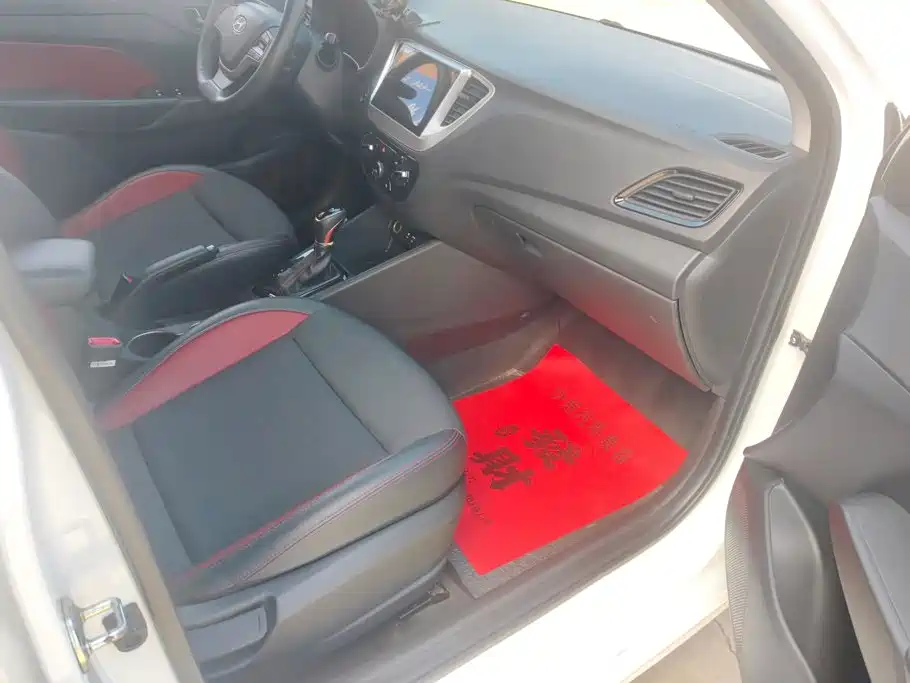 Hyundai Verna — миниатюра 8