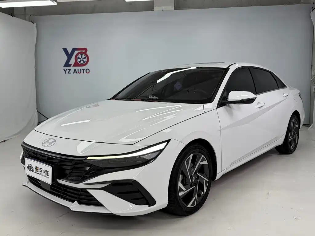 Hyundai Elantra 2023