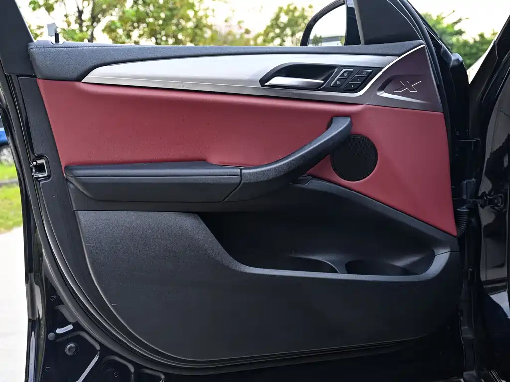 BMW X4 — миниатюра 6