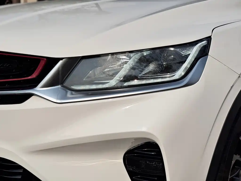 Geely Binyue — миниатюра 23