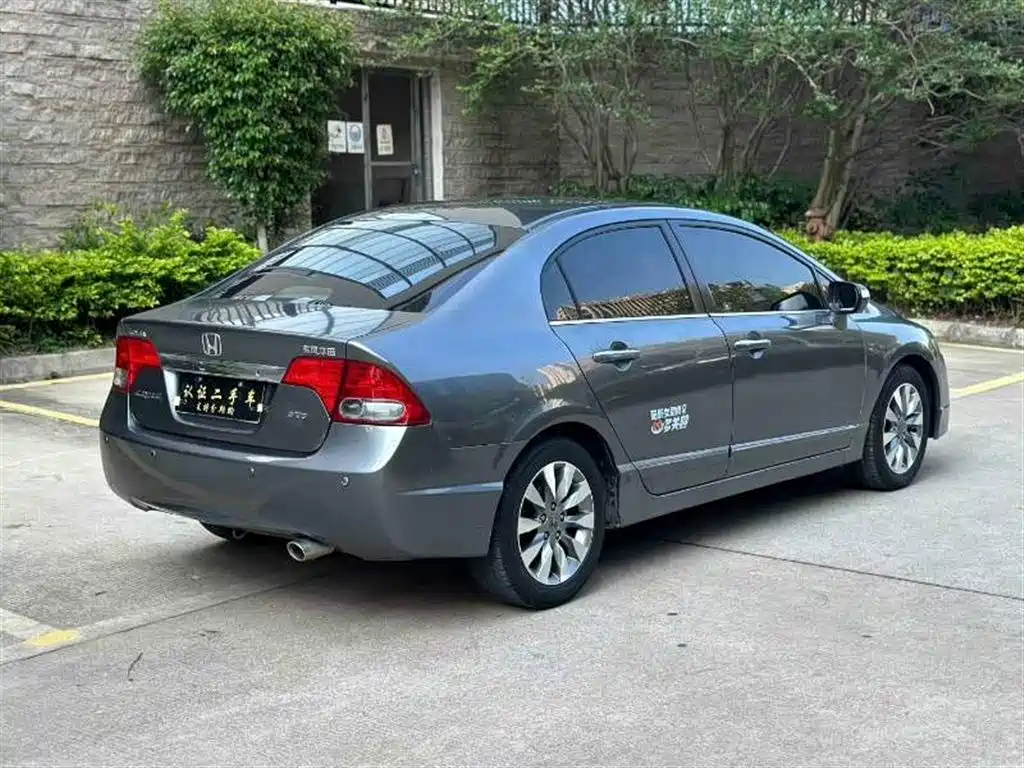 Honda Civic 2009 1.8L AT Luxury
