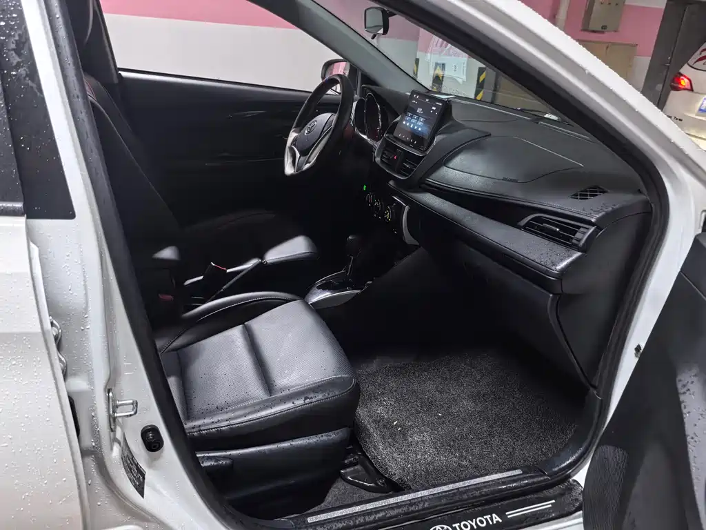 TOYOTA YARIS L ZHIXUAN