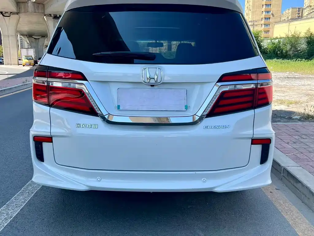 Honda Elysion — миниатюра 4