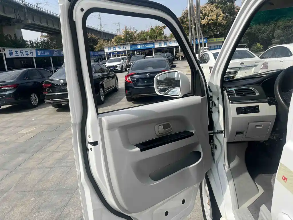 Jinbei Hiace EV — миниатюра 18