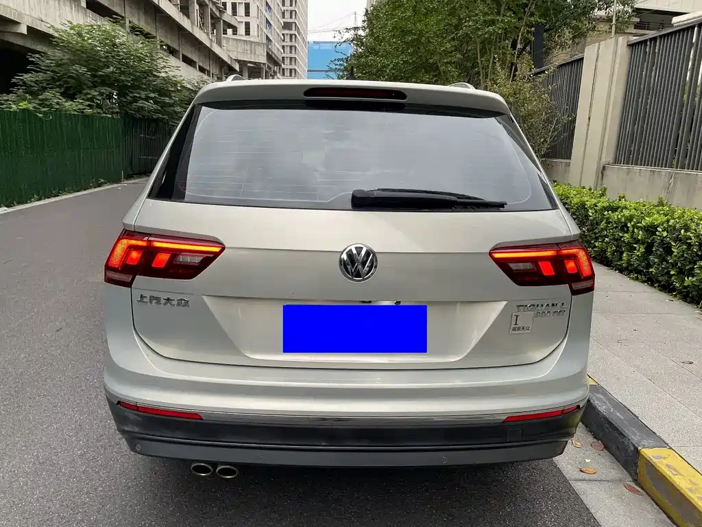Volkswagen Tiguan L — миниатюра 4