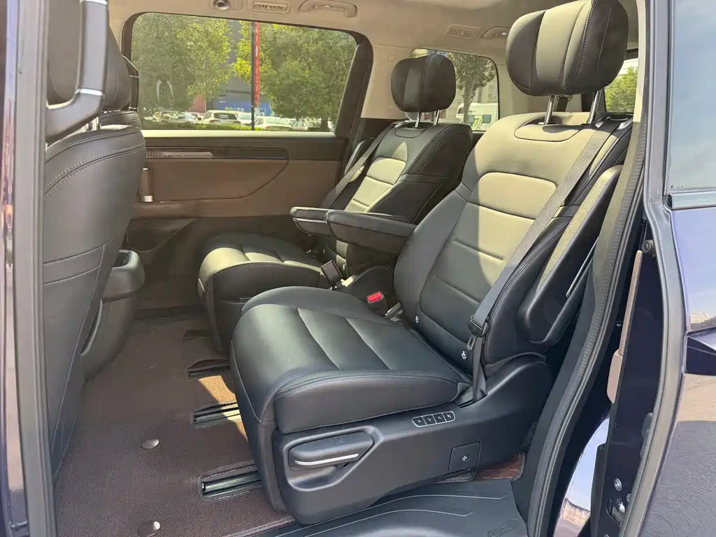 GAC Motor Trumpchi E8 PHEV — миниатюра 7